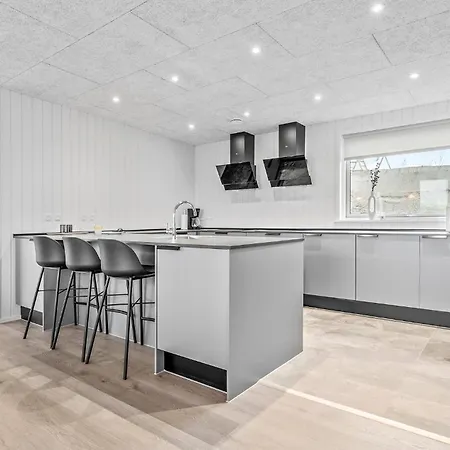 Feriehus Stunning In With Kitchen *