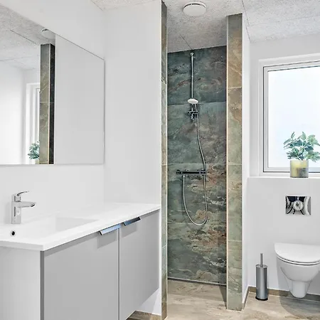 Holiday home Stunning In With Kitchen Logstrup