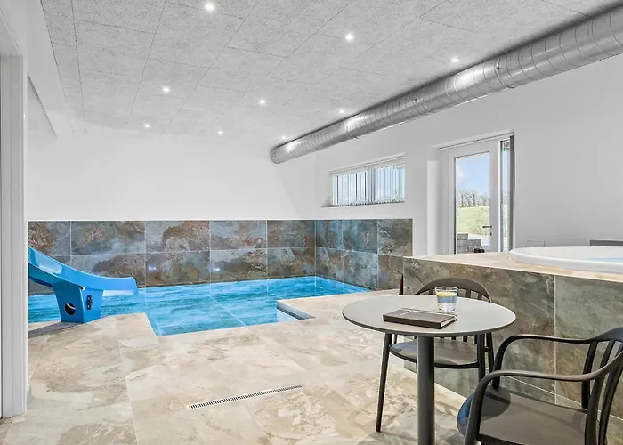 Stunning In With Kitchen